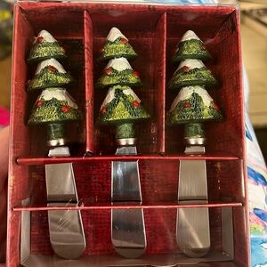 NEW Christmas Tree Set of 3 Spreaders 4.5” Long Hand Painted